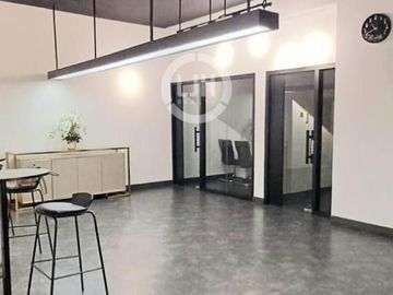 Disewakan Ruang Usaha di Kebayoran Baru Jakarta Selatan Furnished