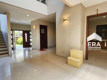 DISEWAKAN RUMAH CLUSTER DI PUSAT BISNIS SOLO BARU