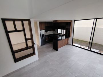 RENTA DE CASA EN VALLES DEL MOLINO B ZONA NORTE