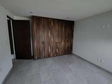 RENTA DE CASA EN VALLES DEL MOLINO B ZONA NORTE