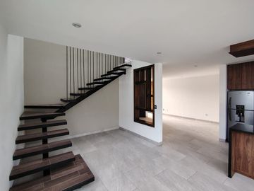 RENTA DE CASA EN VALLES DEL MOLINO B ZONA NORTE