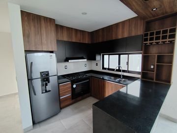 RENTA DE CASA EN VALLES DEL MOLINO B ZONA NORTE