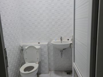 DIJUAL 2 UNIT RUKAN GANDENG — GADING KIRANA, JL BOULEVARD ARTHA GADING