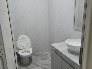 DIJUAL 2 UNIT RUKAN GANDENG — GADING KIRANA, JL BOULEVARD ARTHA GADING
