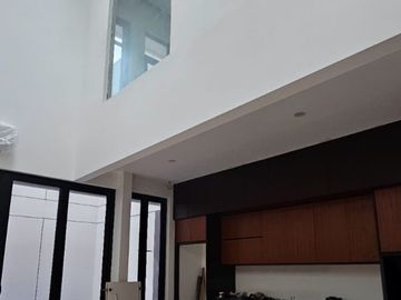 Dijual Rumah Hoek di Alam Sutera, Tangerang Selatan, Brand New, Amaryllis, Siap Huni , Private Pool, Amaerican Classic ,