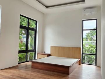 Dijual Rumah Hoek di Alam Sutera, Tangerang Selatan, Brand New, Amaryllis, Siap Huni , Private Pool, Amaerican Classic ,