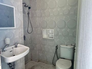Disewakan Murah Ruko Boulevard Furnished Green Lake City