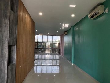 Disewakan Murah Ruko Boulevard Furnished Green Lake City