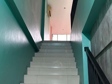 Disewakan Murah Ruko Boulevard Furnished Green Lake City