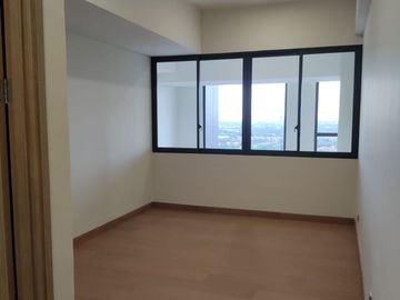 DISEWAKAN 1 UNIT BARU SOHO APARTEMEN UPPER WEST DI JANTUNG CBD BSD