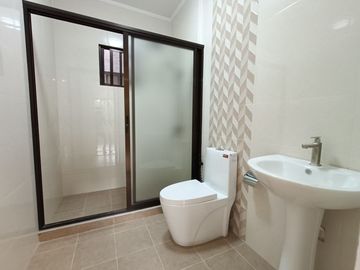 Preselling Townhouse for Sale in Town & Country Executive Village Antipolo -AJCE