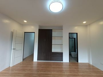 Preselling Townhouse for Sale in Town & Country Executive Village Antipolo -AJCE