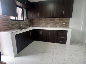 Preselling Townhouse for Sale in Town & Country Executive Village Antipolo -AJCE