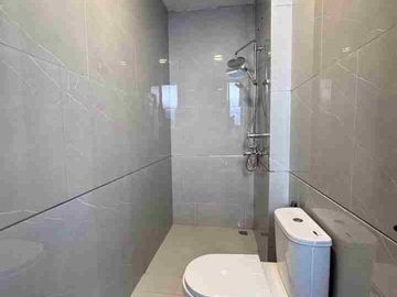 Rumah Modern di Cluster Laguna Shila Sawangan - Strategis