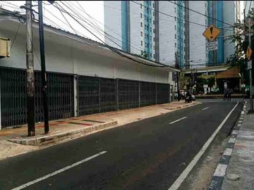 Disewakan Ruko Kondisi Baru Gandeng Posisi Hook, Kampung Melayu, Jatinegara, Jakarta Timur