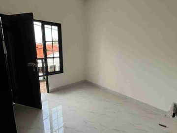 Di Jual Rumah 2 Lantai, Lokasi Strategis, Bebas Banjir, di Harapan Indah, Bekasi