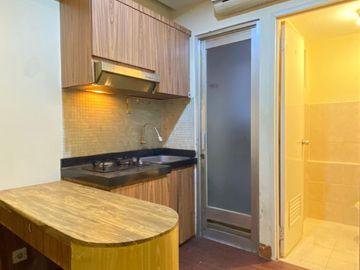 Disewakan Apartemen Green Bay Pluit 2BR Modern Minimalist with Warm Scandinavian Interior Walk to Baywalk Mall Dekat Bandara Soekarno-Hatta & Tol Jaka