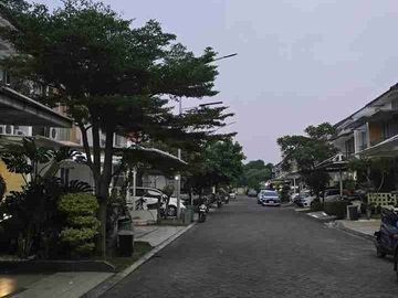 Di Jual Rumah Bagus baru direnovasi di dalam cluster lotus garden grand galaxy Bekasi Selatan
