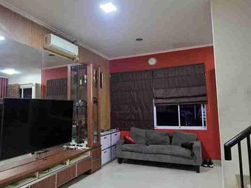 Di Jual Rumah Bagus baru direnovasi di dalam cluster lotus garden grand galaxy Bekasi Selatan