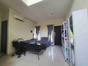 Dijual Rumah 2 Lantai, Lokasi Super Strategis, Bebas Banjir, Siap Huni,di Cluster Arana Harapan Indah, Bekasi