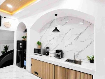  DIJUAL CEPAT! BUTUH UANG BANGET!
KOSTAn STRATEGIS DEKAT KAMPUS STAN, MALL & CBD BINTARO