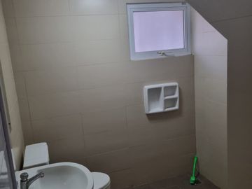 Disewakan Rumah Siap Huni uk 9x17m2 Cluster Vernonia Summarecon Bekasi
