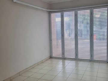 Disewakan Rumah Siap Huni uk 9x17m2 Cluster Vernonia Summarecon Bekasi