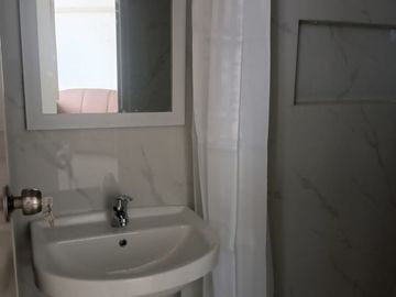 Dijual Apartemen Taman Rasuna 2BR Uk 74m2 Furnished at Jakarta Selatan