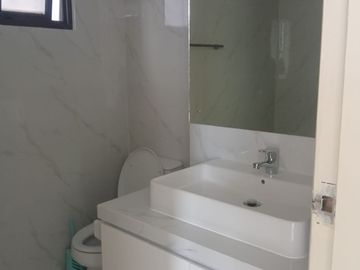 Dijual Apartemen Taman Rasuna 2BR Uk 74m2 Furnished at Jakarta Selatan