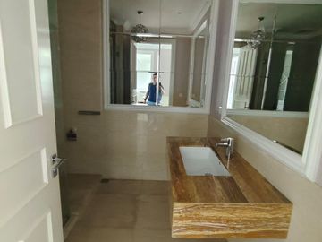 Disewakan Apartemen Pakubuwono Signature 4br uk 320m2 Furnished At Jakarta Selatan