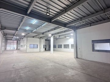 2 UNIT GUDANG 3 LANTAI SUDAH DIJEBOL Komplek Duta Indah Iconic - Tangerang 3 lantai mezzanine