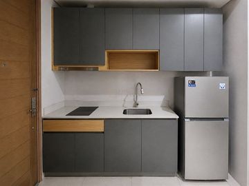 Apartemen Studio Fully Furnished, Tinggal Bawa Koper, Disewakan Apartemen type Studio furnish cocok untuk single dan anak kampus