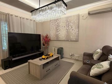 Rumah DE MANSION ALAM SUTERA Full Furnished 3 Lantai
