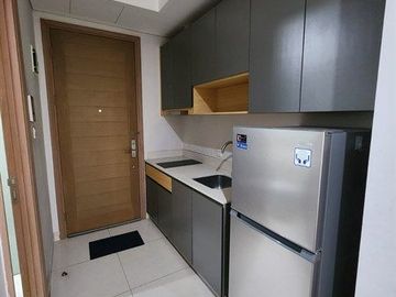 Apartemen Studio Dekat Kampus, Mall, dan Transportasi Umum , Disewakan Apartemen Studio di Taman Anggrek residence furnish siap huni strategis