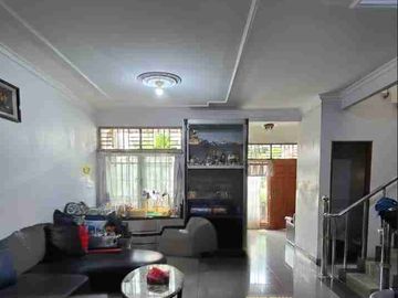Rumah Hadap Selatan dii Taman Vila Meruya