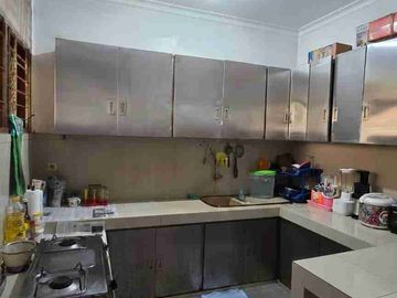 Rumah Hadap Selatan dii Taman Vila Meruya
