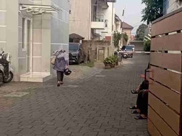 🏡 DIJUAL RUMAH CANTIK & SIAP HUNI
Cluster Lavender Residence – Jl. Swadaya I, Pasar Minggu, Jakarta Selatan