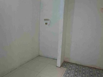 DISEWA RUMAH MINIMALIS DI PERUMAHAN TAMAN HARAPAN BARU BEKASI