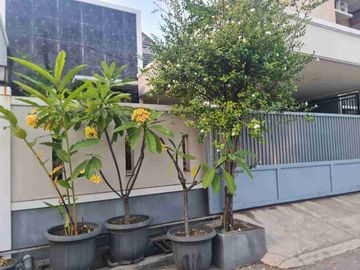 Rumah Grand Galaxy City Bekasi LT 357 m2 LB 300 m2 SHM 5KT 5KM 4,8 M