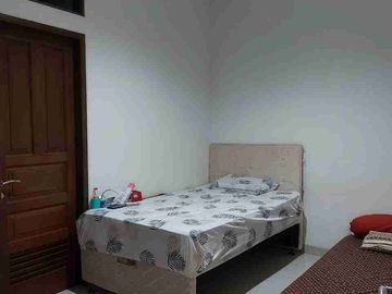 Rumah Grand Galaxy City Bekasi LT 357 m2 LB 300 m2 SHM 5KT 5KM 4,8 M