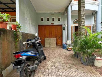 JUAL RUMAH SIAP HUNI KOMPLEK ELIT JATINEGARA BARU JAKARTA TIMUR