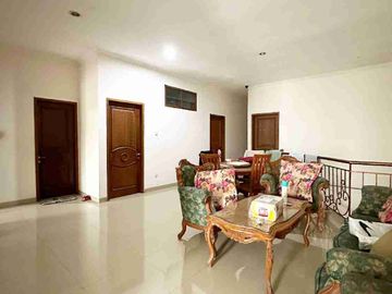 JUAL RUMAH SIAP HUNI KOMPLEK ELIT JATINEGARA BARU JAKARTA TIMUR