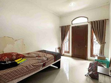 JUAL RUMAH SIAP HUNI KOMPLEK ELIT JATINEGARA BARU JAKARTA TIMUR