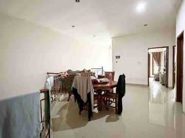 JUAL RUMAH SIAP HUNI KOMPLEK ELIT JATINEGARA BARU JAKARTA TIMUR