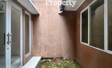 Dijual Rumah Bangunan Besar di Legenda wisata Cibubur