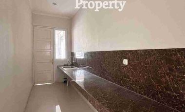 Dijual Rumah Bangunan Besar di Legenda wisata Cibubur