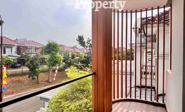 Rumah Bangunan Besar Renovasi Bagus di Legenda wisata Cibubur