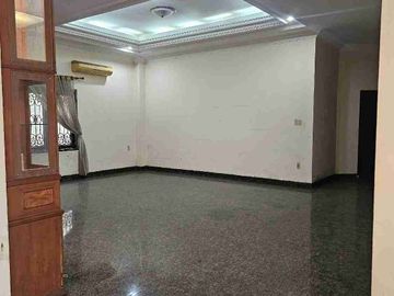 Villa Mewah Hook Komplek Taman Malibuh Indah
