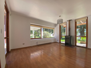 Gran Parcela en Condominio El Algarrobo de Batuco – Exclusividad y Encanto Chileno.