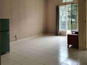 Rumah Luas Ada Backyard Di Serenade Lake Gading Serpong